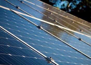 Bruselas considera ilegal el laudo que obligaba a España a pagar a Antin por el recorte de las renovables en 2013