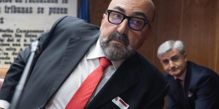 El Parlamento de Canarias activa el ‘delito de desobediencia’ contra Koldo García