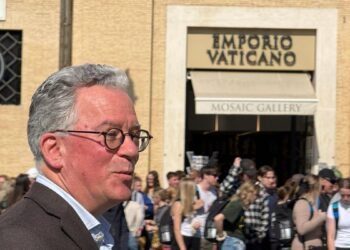 Habla el biógrafo del papa Francisco: ‘El mensaje que nos está enviando estos días el Vaticano es claro’