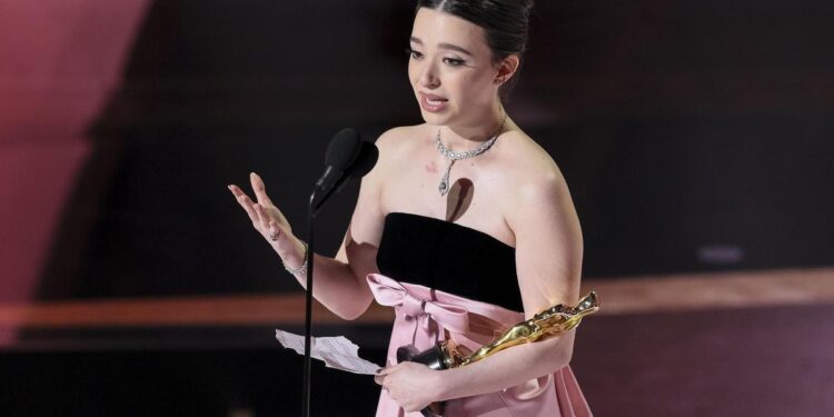 La deslumbrante Mikey Madison gana el Oscar a mejor actriz por ‘Anora’