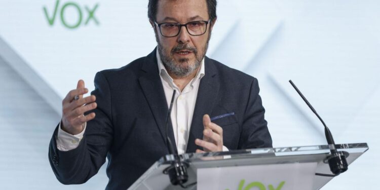 Vox exige el acta a los concejales de Valencia: “Los votos son del partido”