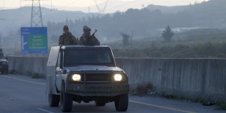 Sube a 1.311 el número de muertos, incluidos 830 civiles, en la matanza en Siria