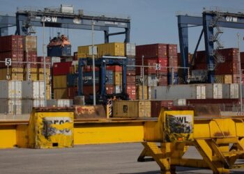 China y Canadá responden a los aranceles de Trump con tarifas a los productos estadounidenses