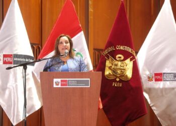 Boluarte no dimite pese a las investigaciones judiciales que afectan a su hermano