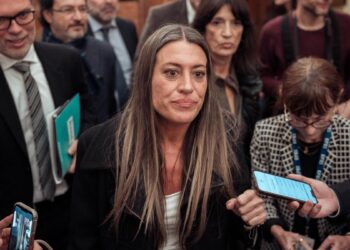 Junts consigue el apoyo de PSOE, PP y Vox para tramitar una ley para desalojar ocupas en 48 horas