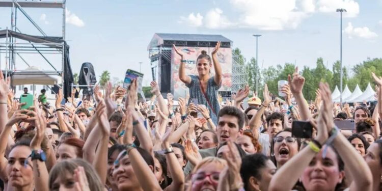 El sexismo en la música no desaparece: más de la mitad de las canciones más escuchadas en España contienen letras machistas