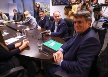 El PSOE y Junts pactan el traspaso de competencias en inmigración a Cataluña