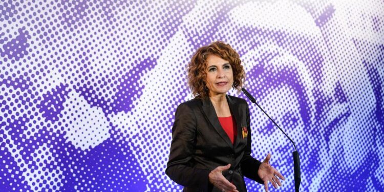 Montero tacha de ‘vergüenza’ la sentencia de Alves y defiende a la víctima: ‘Estamos contigo’