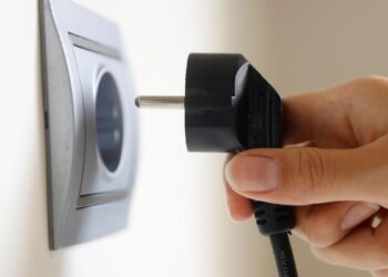 Ligero descenso en la factura de la luz: últimas actualizaciones hoy, 15 de marzo