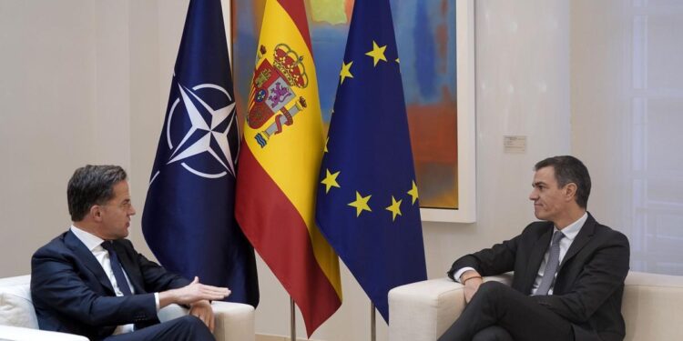 Sánchez hace frente común en la UE para aumentar el gasto en Defensa sin recortes sociales