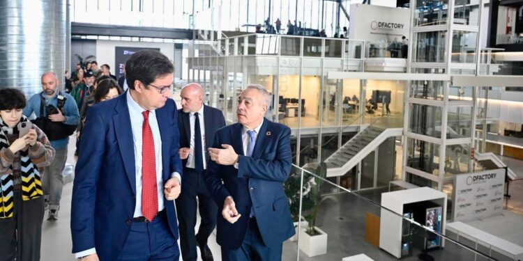 Óscar López: ‘España es el mayor ejemplo de colaboración público-privada en digitalización’