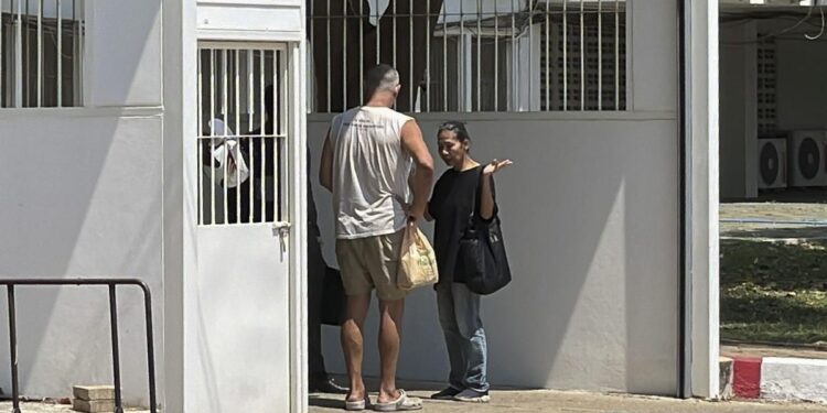 Frank Cuesta, en libertad bajo fianza tras comparecer ante un tribunal de Tailandia