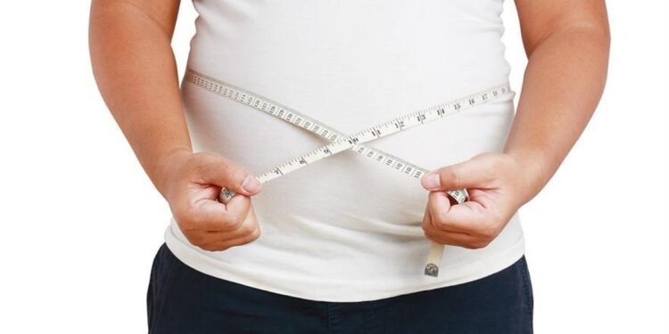 La mitad de las personas con obesidad tienen una ‘relación emocional’ con la comida: los expertos ponen el foco en su salud mental