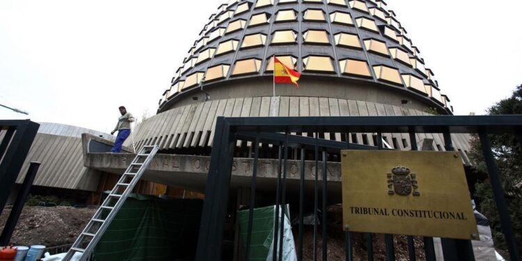 Los expertos ven lagunas en el pacto PSOE-Junts sobre inmigración y no descartan un conflicto constitucional