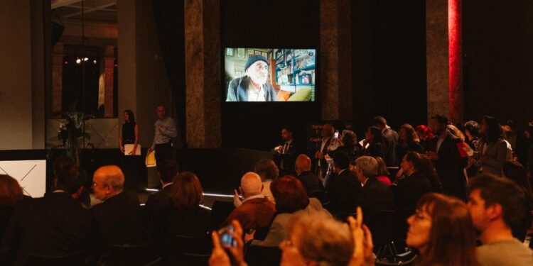 Álvaro Pombo inaugura mediante vídeo la tradicional Lectura continuada del Quijote en el Círculo de Bellas Artes