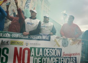 Los sindicatos policiales protestan contra la delegación de inmigración a la Generalitat: ‘Pone en riesgo el control de entrada de terroristas’
