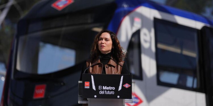 Puente acusa a Ayuso de no celebrar la inauguración de la ampliación de la Línea 3 de Metro para evitar su presencia