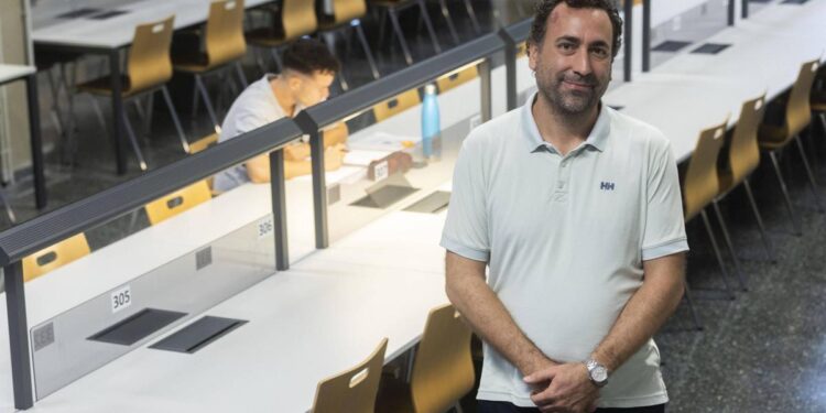 Ladislao Salmerón, catedrático e investigador: ‘Con 14 años no puedes leer con titubeos ni dudar cuánto es 7 + 4’