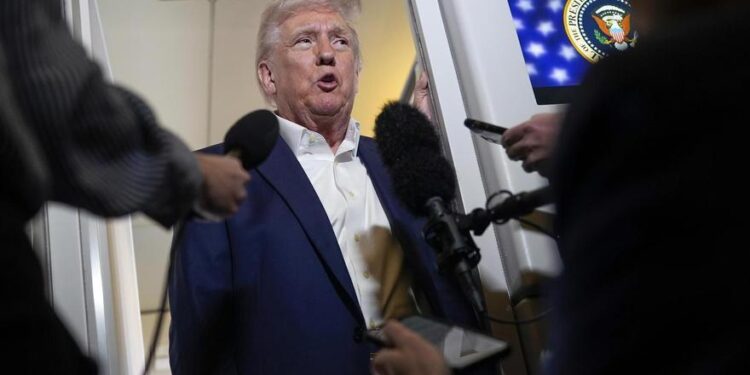 Trump excluye a móviles y ordenadores de sus ‘aranceles recíprocos’