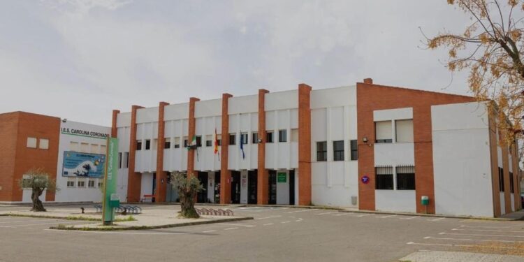 Apartados del instituto los cuatro menores por supuesta agresión física y sexual a un compañero en Almendralejo