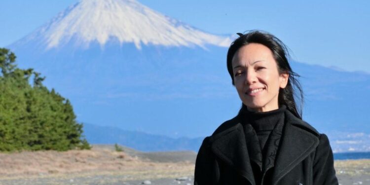 Alejandra Kamiya, la mirada sutil de la hormiga