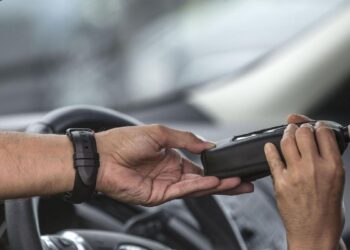 ¿Adiós a la tasa de alcohol de 0,5 g/l? Claves de la ley del PSOE que debate el Congreso