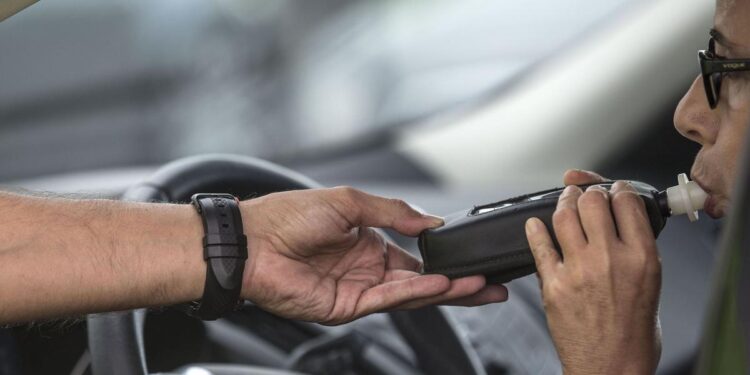 ¿Adiós a la tasa de alcohol de 0,5 g/l? Claves de la ley del PSOE que debate el Congreso