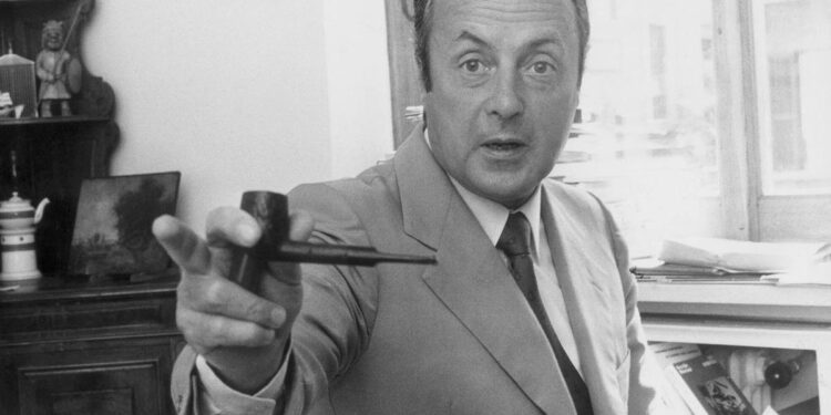 Un puente entre márgenes