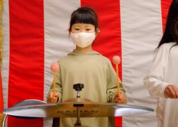 ‘Instruments of a beating heart’, nominado al Oscar, muestra la enseñanza de música en las escuelas japonesas