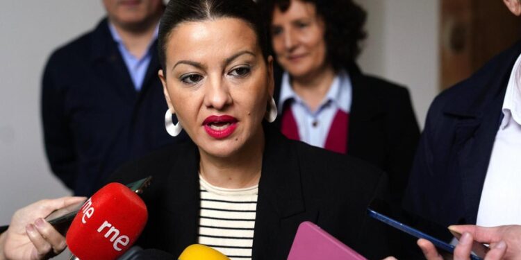 El Gobierno aprueba la normativa para proteger a los menores en internet: estas son las claves