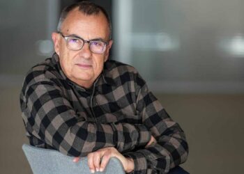 Rafael Vallbona, un contador de historias todoterreno: ‘A la hora de escribir soy estajanovista’