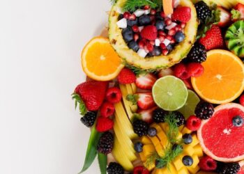 La fruta con más vitamina C que la naranja que te protege de la diabetes y los infartos