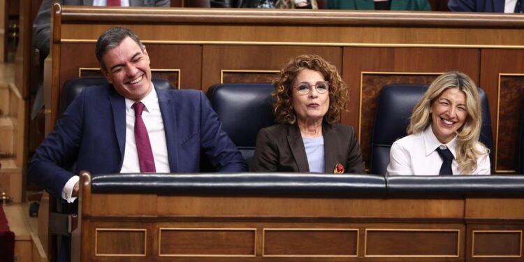 Sumar recuerda al PSOE la ‘obligación’ de presentar Presupuestos mientras Podemos ataca al Gobierno: ‘Es señal de extrema debilidad’