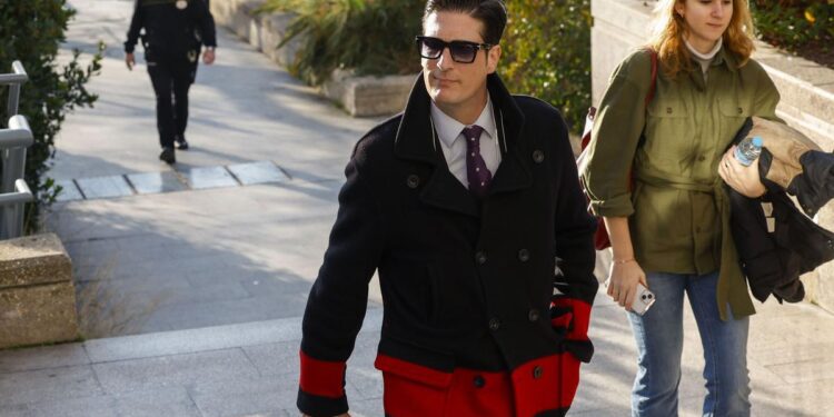 Medina se define como el ‘facilitador’ y descarga en su socio Luceño la responsabilidad del precio de las mascarillas