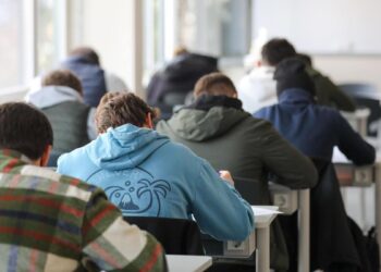 La mitad de los estudiantes madrileños creen que la escuela no les prepara para la vida