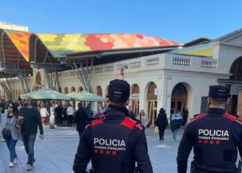 Las claves de la cesión de inmigración a Cataluña: Mossos en las fronteras, más agentes y gestión integral de los CIE