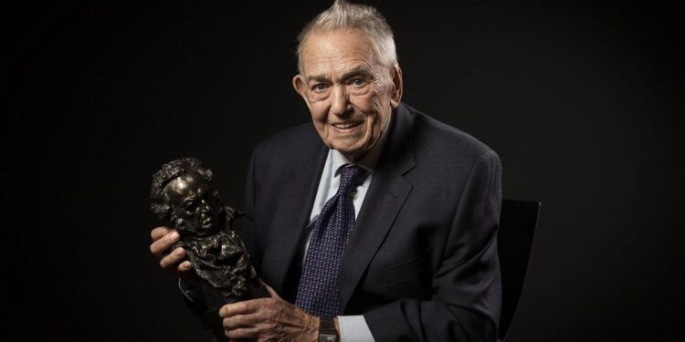 Muere a los 104 años el director de fotografía Juan Mariné, Goya de Honor 2024