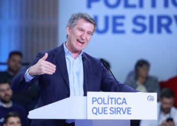 Feijóo, en la encrucijada: entre un pacto de Estado por la defensa y tumbar a Sánchez