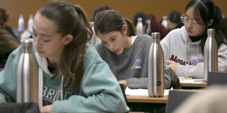 La importante novedad que Madrid ha incluido dentro del baremo de las becas de Bachillerato