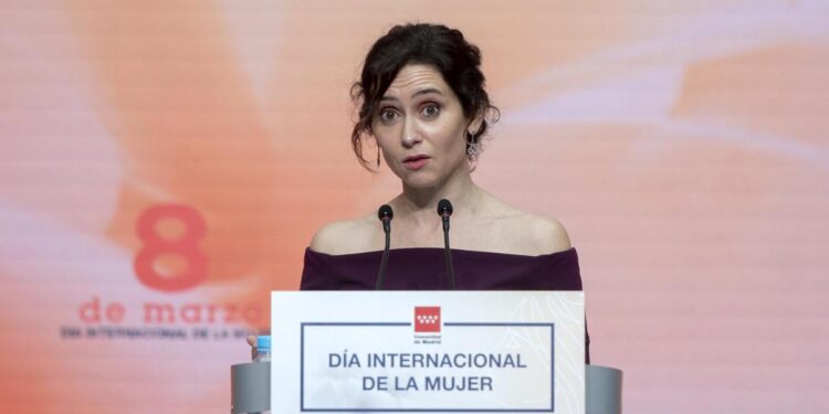 El Congreso debatirá si hay que investigar a Ayuso y su pareja por los contratos sanitarios con Quirón