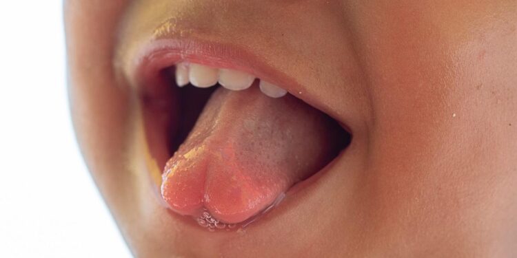 Saliva: qué es, para qué sirve, cuánta hay que tener y qué pasa si no producimos suficiente