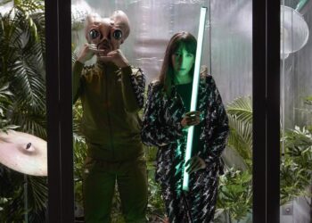 ‘Vendrán los alienígenas y tendrán tus ojos’: el amor es el nuevo punk (extraterrestre)