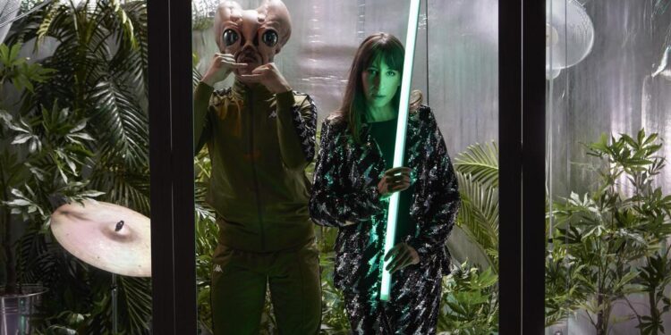 ‘Vendrán los alienígenas y tendrán tus ojos’: el amor es el nuevo punk (extraterrestre)