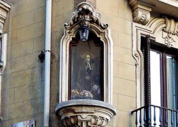 El escondite de la última virgen rinconera de Madrid: tiene siete puñales en el corazón y sobrevivió a un atentado de ETA