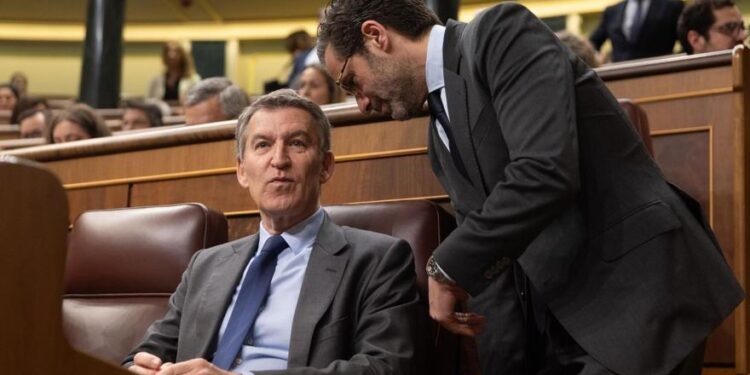 El acuerdo presupuestario con Vox da oxígeno a Mazón pero no desactiva la operación relevo de Génova