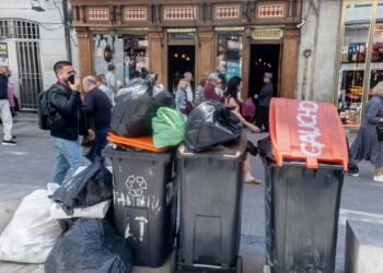 Maestre critica que Almeida ‘cobre 141 euros por tasa de basuras pero no es capaz de que las empresas entren en razón’