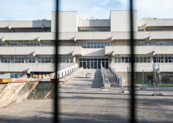 Fuenlabrada rechaza acoger a más menores inmigrantes en La Cantueña con los votos de PSOE y Más Madrid