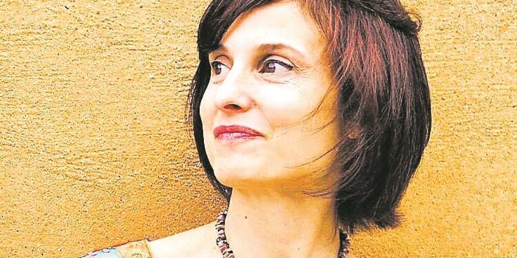 Olga Cercós, narradora y psicopedagoga: ‘Los niños sordos viven con satisfacción que les cuenten cuentos en lengua de signos’