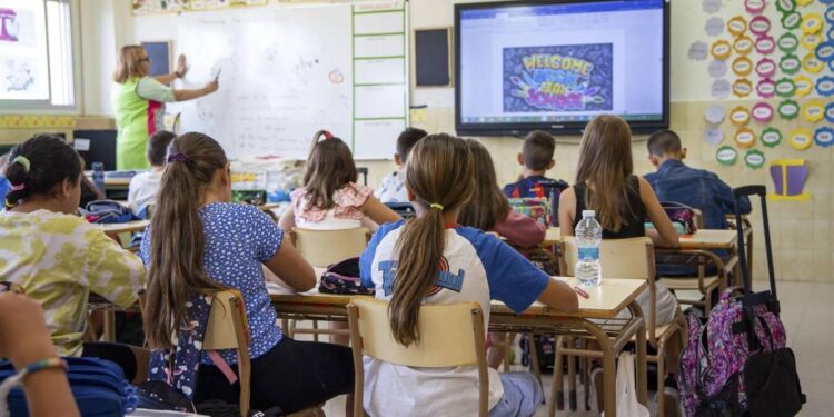 ‘Nuestro trabajo está continuamente cuestionado’: los profesores denuncian la falta de respeto y reconocimiento
