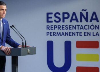 El Gobierno busca en los remanentes de los ministerios para suavizar el impacto de subir el gasto militar